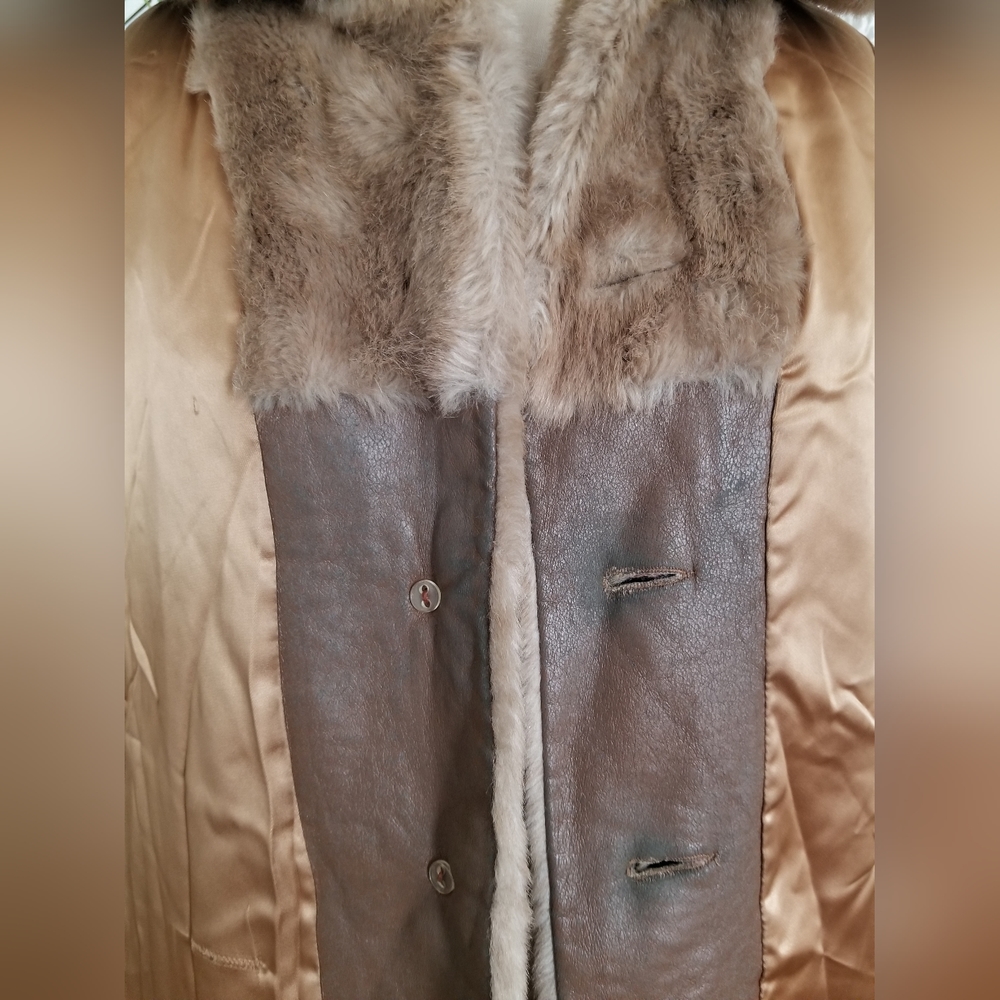 Vntg Caramel Tan Faux Fur Coat - Picture 12 of 14